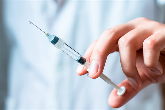 ワクチン接種の注射器